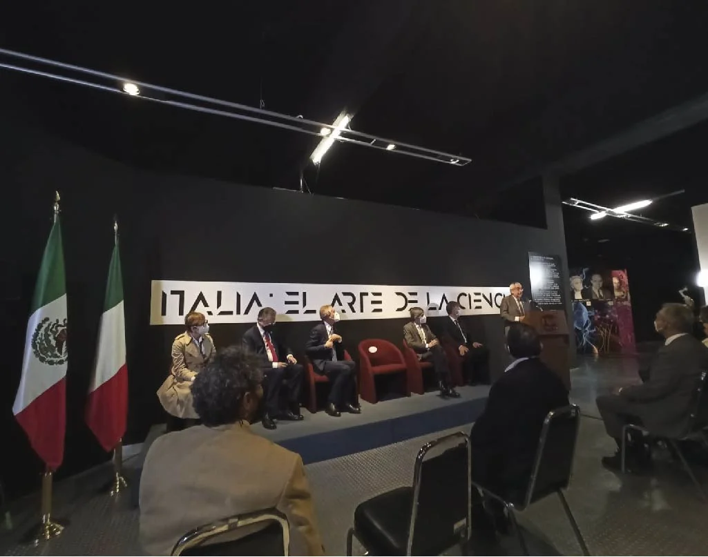 Conferencia Italia arte ciencia